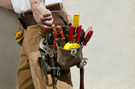 Improving Workplace Safety: Why Electricians Should Invest in Tool Belt Suspenders